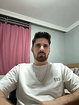 Snapshot of berke3424 chatting on 02/15/26, 12:07 berke3424 online show from 02/15/26, 12:07