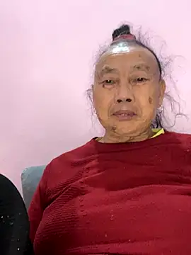 Snapshot of Bellezza-123 chatting on 12/15/25, 12:31 Bellezza-123 online show from 12/15/25, 12:31