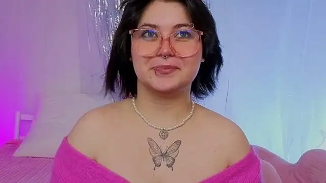 Snapshot of Choee_Bliss chatting on 12/15/25, 08:51 Choee Bliss online show from 12/15/25, 08:51