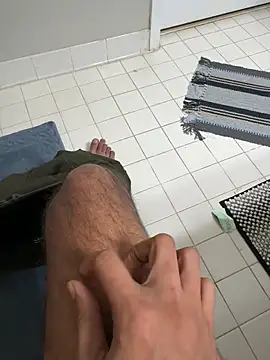 Snapshot of rohitgun023 chatting on 12/13/25, 10:48 rohitgun023 online show from 12/13/25, 10:48