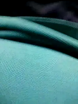 Snapshot of loki-king-143 chatting on 12/14/25, 06:52 loki-king-143 online show from 12/14/25, 06:52