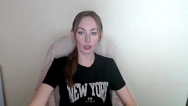 LiaSeass  online show from 05/03/26, 01:17