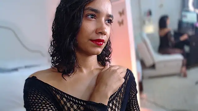 crystalkova online show from 12/16/25, 12:54