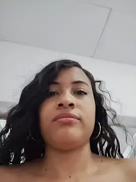 Snapshot of DAFNNEE_HOT chatting on 07/14/26, 02:56 DAFNNEE HOT online show from 07/14/26, 02:56