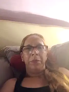 Snapshot of cari75 chatting on 02/19/26, 02:40 cari75 online show from 02/19/26, 02:40
