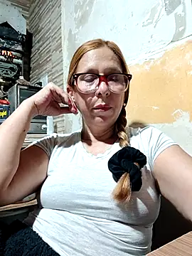 Snapshot of cari75 chatting on 03/27/26, 04:29 cari75 online show from 03/27/26, 04:29