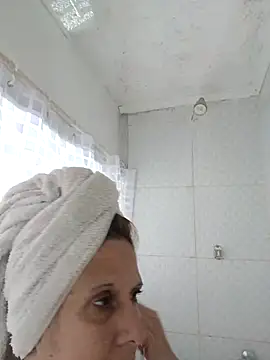 Snapshot of cari75 chatting on 04/12/26, 10:48 cari75 online show from 04/12/26, 10:48