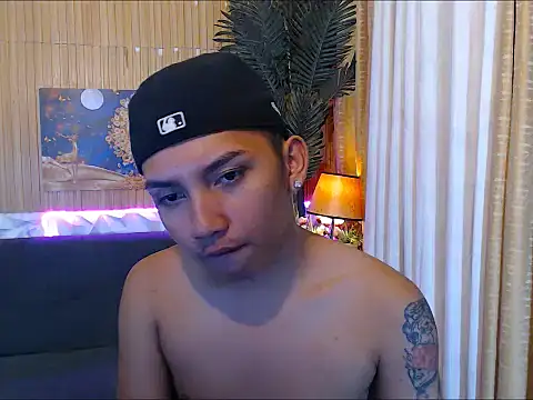 Snapshot of dylan_hardfucker chatting on 02/11/26, 07:02 dylan hardfucker online show from 02/11/26, 07:02