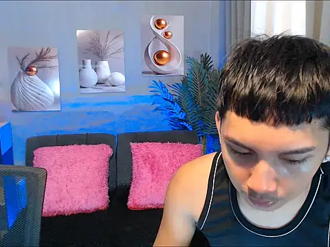 Snapshot of dylan_hardfucker chatting on 02/20/26, 01:33 dylan hardfucker online show from 02/20/26, 01:33