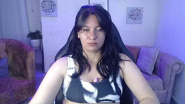 amanda rousee online show from 06/09/26, 03:29