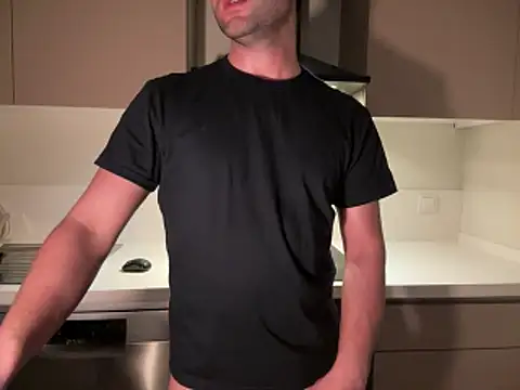 Snapshot of yugiohege chatting on 12/13/25, 07:53 yugiohege online show from 12/13/25, 07:53