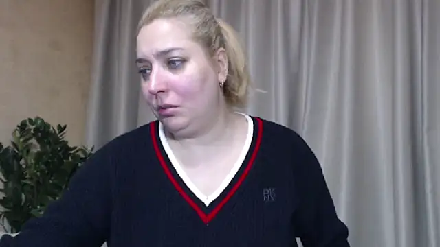Snapshot of sweetpussy13 chatting on 01/16/26, 07:34 sweetpussy13 online show from 01/16/26, 07:34