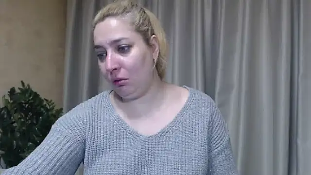 Snapshot of sweetpussy13 chatting on 02/10/26, 06:17 sweetpussy13 online show from 02/10/26, 06:17