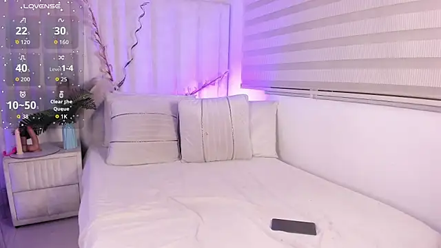 im ariana  online show from 07/11/26, 08:11