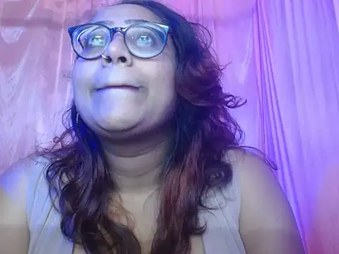 Snapshot of MISTI_KOLK chatting on 12/17/25, 10:10 MISTI KOLK online show from 12/17/25, 10:10