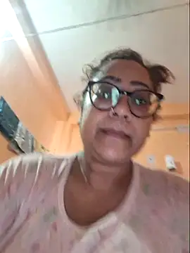 MISTI KOLK online show from 07/28/26, 04:30