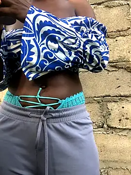 Snapshot of KISAKYEFAITH21 chatting on 12/14/25, 05:13 KISAKYEFAITH21 online show from 12/14/25, 05:13