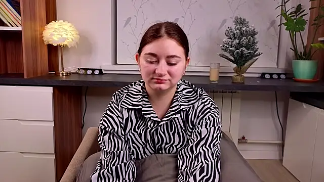 SolHaukaas online show from 12/21/25, 01:35