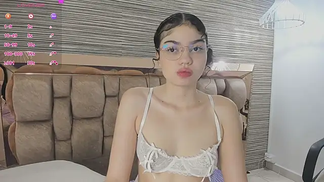 chloe cortez online show from 06/11/26, 09:51