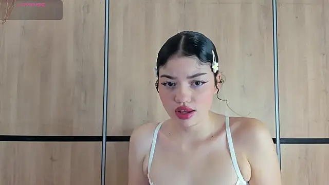 chloe cortez online show from 07/04/26, 12:00