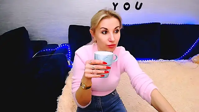 Snapshot of Hanna--Sweet chatting on 02/20/26, 10:05 Hanna--Sweet online show from 02/20/26, 10:05