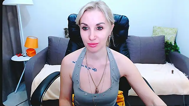 Snapshot of Hanna--Sweet chatting on 05/02/26, 02:33 Hanna--Sweet online show from 05/02/26, 02:33