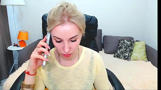 Snapshot of Hanna--Sweet chatting on 05/08/26, 12:21 Hanna--Sweet online show from 05/08/26, 12:21