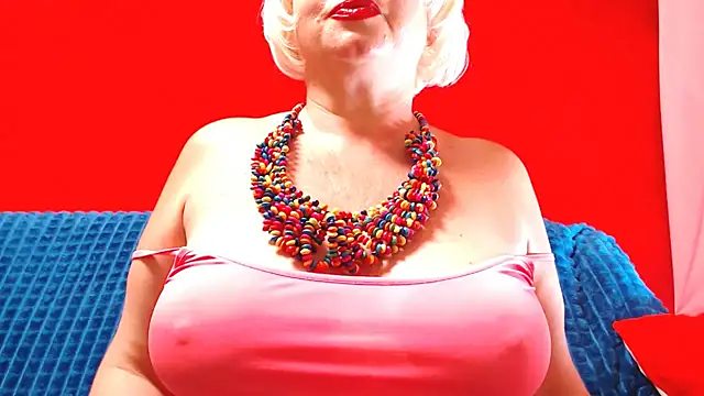 NaughtyMILF4UX online show from 07/05/26, 03:45
