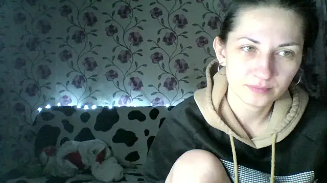 Snapshot of nika_smily chatting on 12/13/25, 10:04 nika smily online show from 12/13/25, 10:04