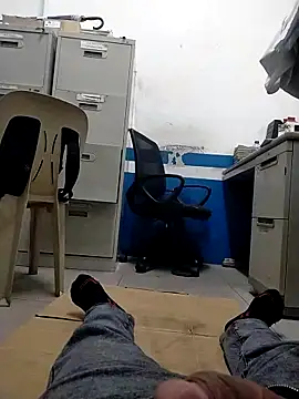 Snapshot of Mega3928 chatting on 12/16/25, 05:29 Mega3928 online show from 12/16/25, 05:29