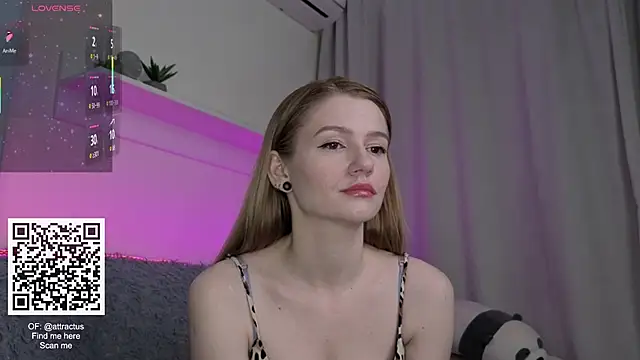 Snapshot of TinaAngel chatting on 03/15/26, 01:11 TinaAngel online show from 03/15/26, 01:11