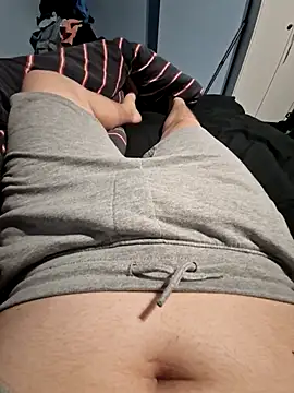 Snapshot of fatfreddie___ chatting on 12/13/25, 10:26 fatfreddie online show from 12/13/25, 10:26