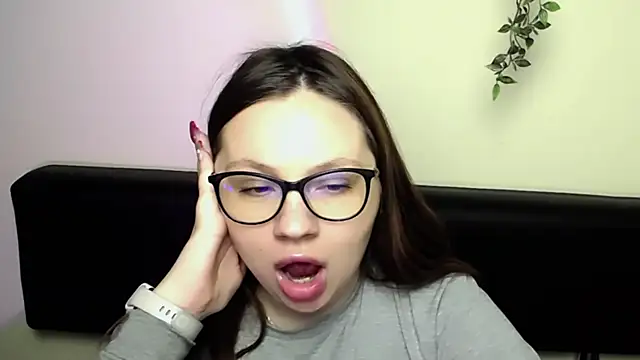LiliaErmi online show from 04/25/26, 05:54