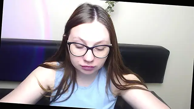 LiliaErmi online show from 04/27/26, 06:44