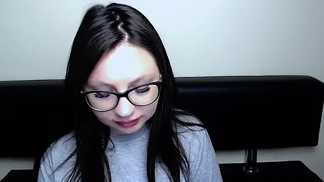 LiliaErmi online show from 05/14/26, 06:09