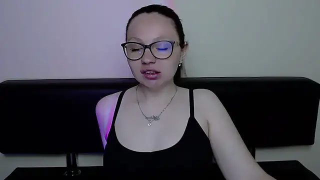 LiliaErmi online show from 05/17/26, 10:11