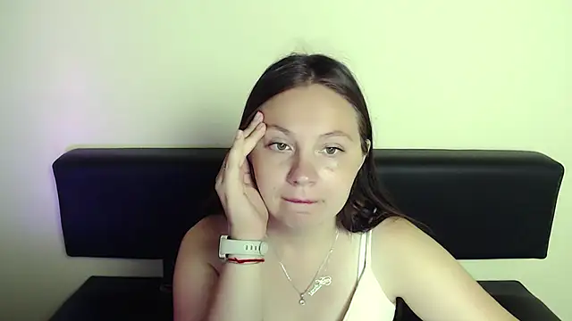 LiliaErmi online show from 08/06/26, 06:04