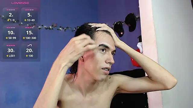 Juan Gomezz26 online show from 05/18/26, 07:31