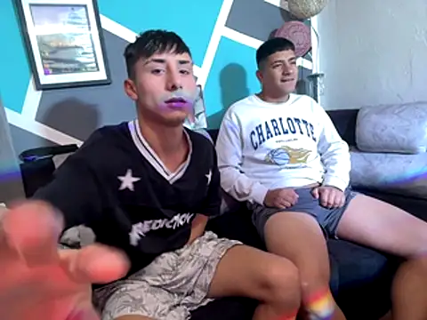 Snapshot of alex_stivenn chatting on 12/14/25, 12:10 alex stivenn online show from 12/14/25, 12:10