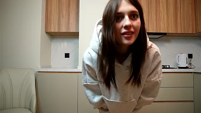 Snapshot of staceyblaine_ chatting on 12/14/25, 08:46 staceyblaine online show from 12/14/25, 08:46