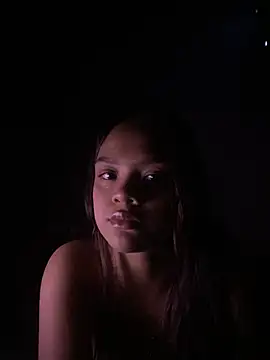 Snapshot of sadashikiss chatting on 12/17/25, 09:43 sadashikiss online show from 12/17/25, 09:43