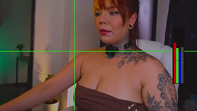 Snapshot of erothopia__ chatting on 12/17/25, 07:31 erothopia online show from 12/17/25, 07:31