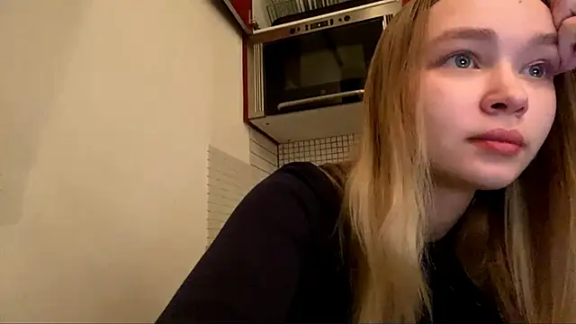 Snapshot of Leifuture chatting on 02/19/26, 05:14 Leifuture online show from 02/19/26, 05:14