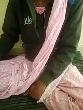 Snapshot of kum-kum78 chatting on 12/15/25, 06:50 kum-kum78 online show from 12/15/25, 06:50