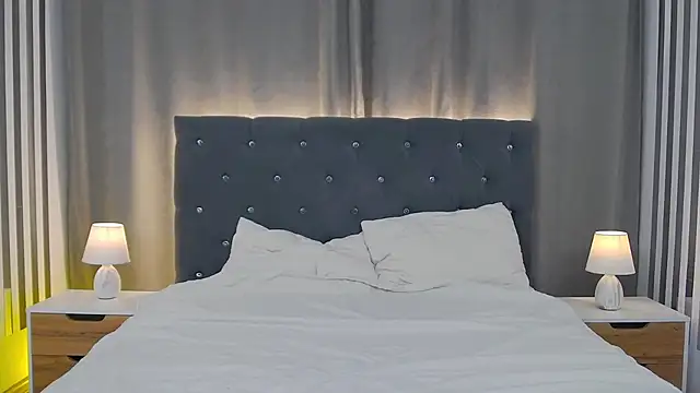 Snapshot of AmeliStark chatting on 12/15/25, 04:06 AmeliStark online show from 12/15/25, 04:06