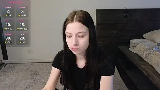 Snapshot of AlicePowells chatting on 03/24/26, 11:04 AlicePowells online show from 03/24/26, 11:04