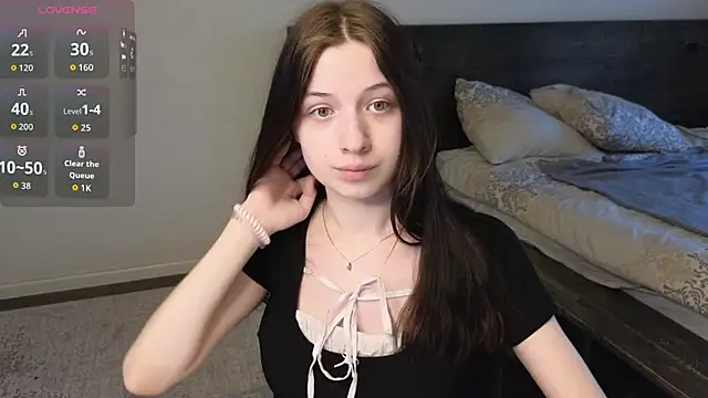 Snapshot of AlicePowells chatting on 03/31/26, 11:10 AlicePowells online show from 03/31/26, 11:10