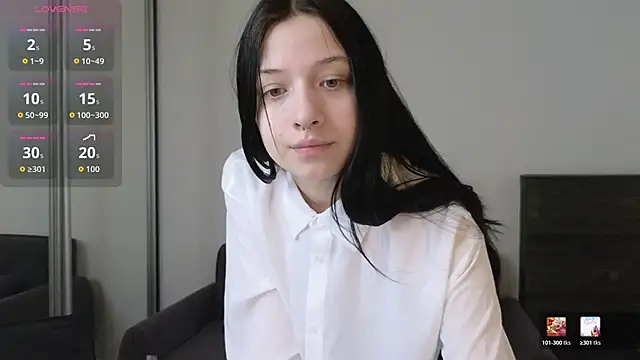 Snapshot of AlicePowells chatting on 04/23/26, 11:09 AlicePowells online show from 04/23/26, 11:09