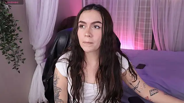 Snapshot of Sammy_joness chatting on 12/15/25, 05:34 Sammy joness online show from 12/15/25, 05:34