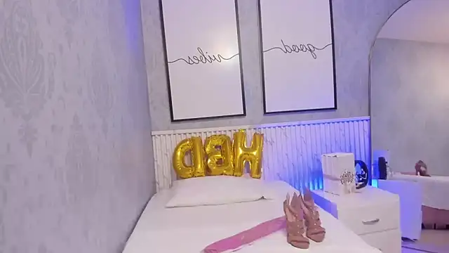 goodgirl22   online show from 06/11/26, 11:25